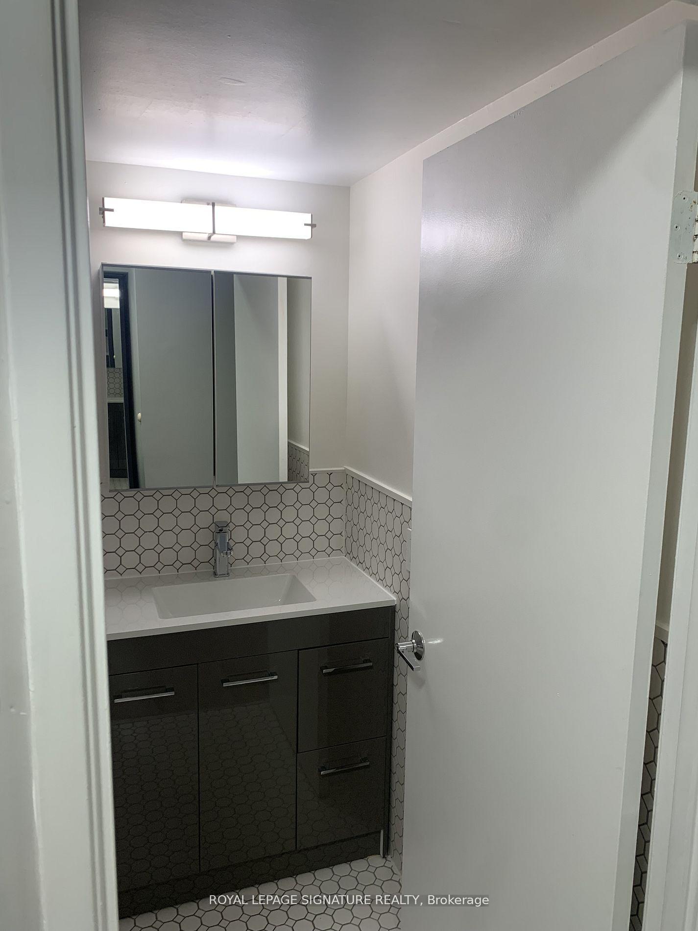 Photo 5 of Unit 308, 456 College Street, Toronto, Palmerston-Little Italy — HOMEH