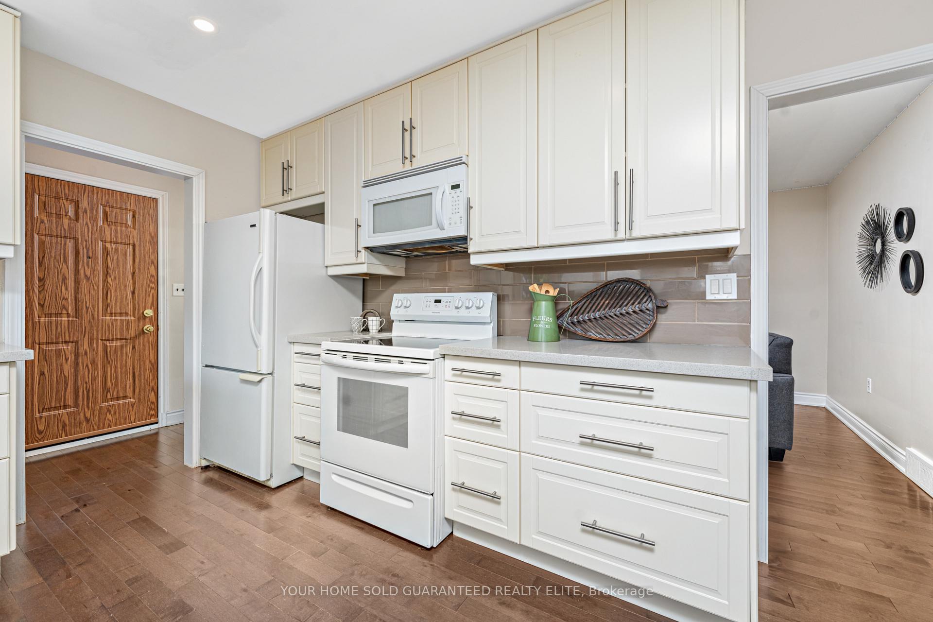 Photo 5 of 28 Purvis Drive, Hamilton, Cootes Paradise — HOMEH