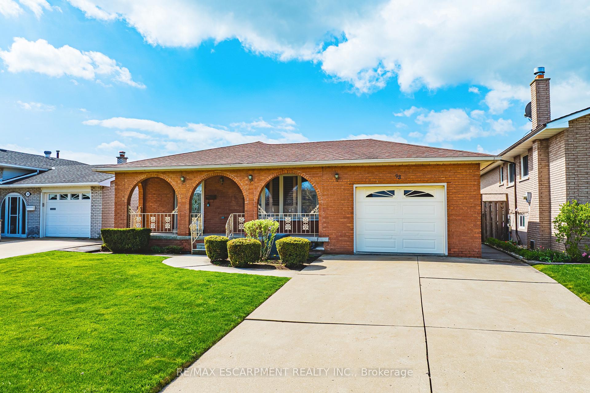 Photo 1 of 98 Deerhurst Road, Hamilton, Stoney Creek — HOMEH