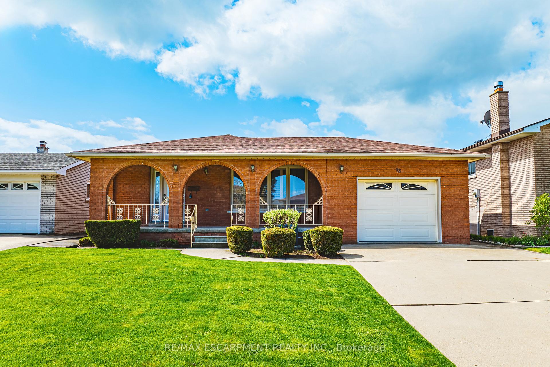 Photo 18 of 98 Deerhurst Road, Hamilton, Stoney Creek — HOMEH