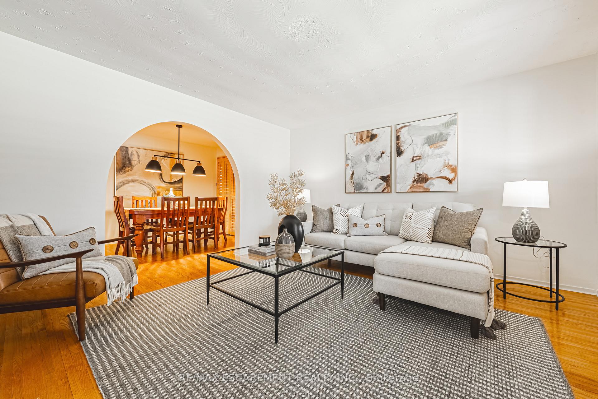 Photo 11 of 98 Deerhurst Road, Hamilton, Stoney Creek — HOMEH