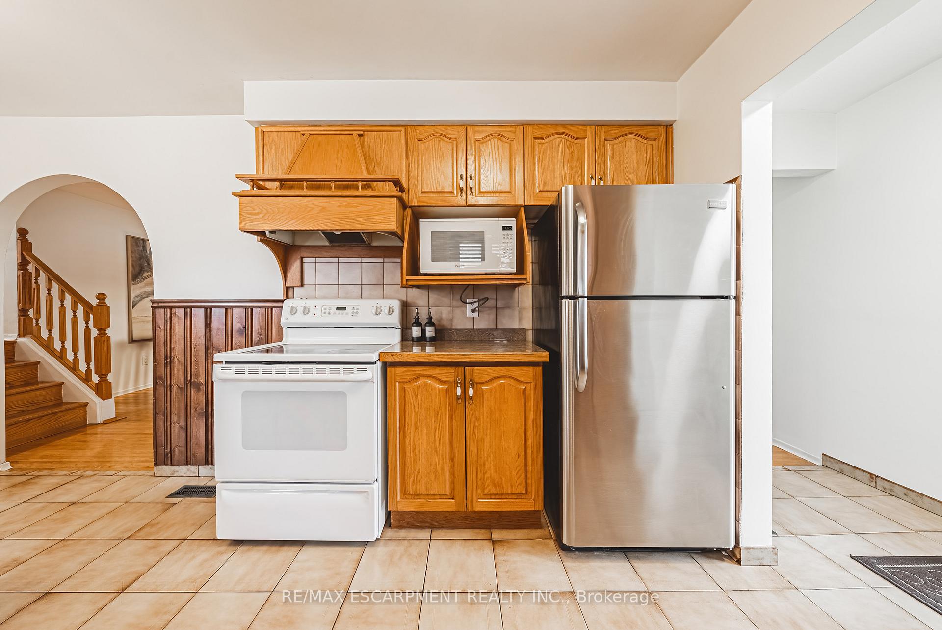 Photo 41 of 98 Deerhurst Road, Hamilton, Stoney Creek — HOMEH