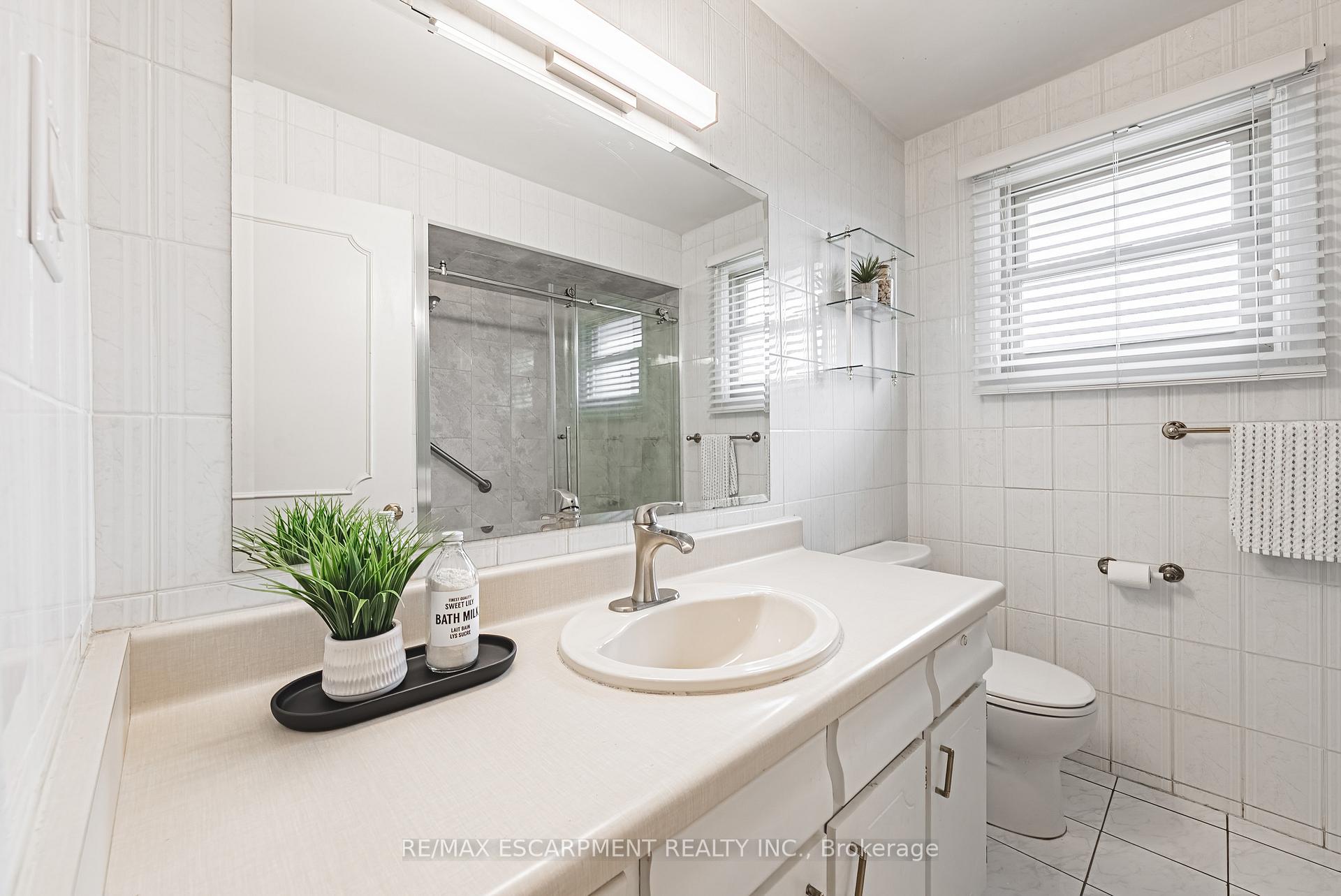 Photo 28 of 98 Deerhurst Road, Hamilton, Stoney Creek — HOMEH
