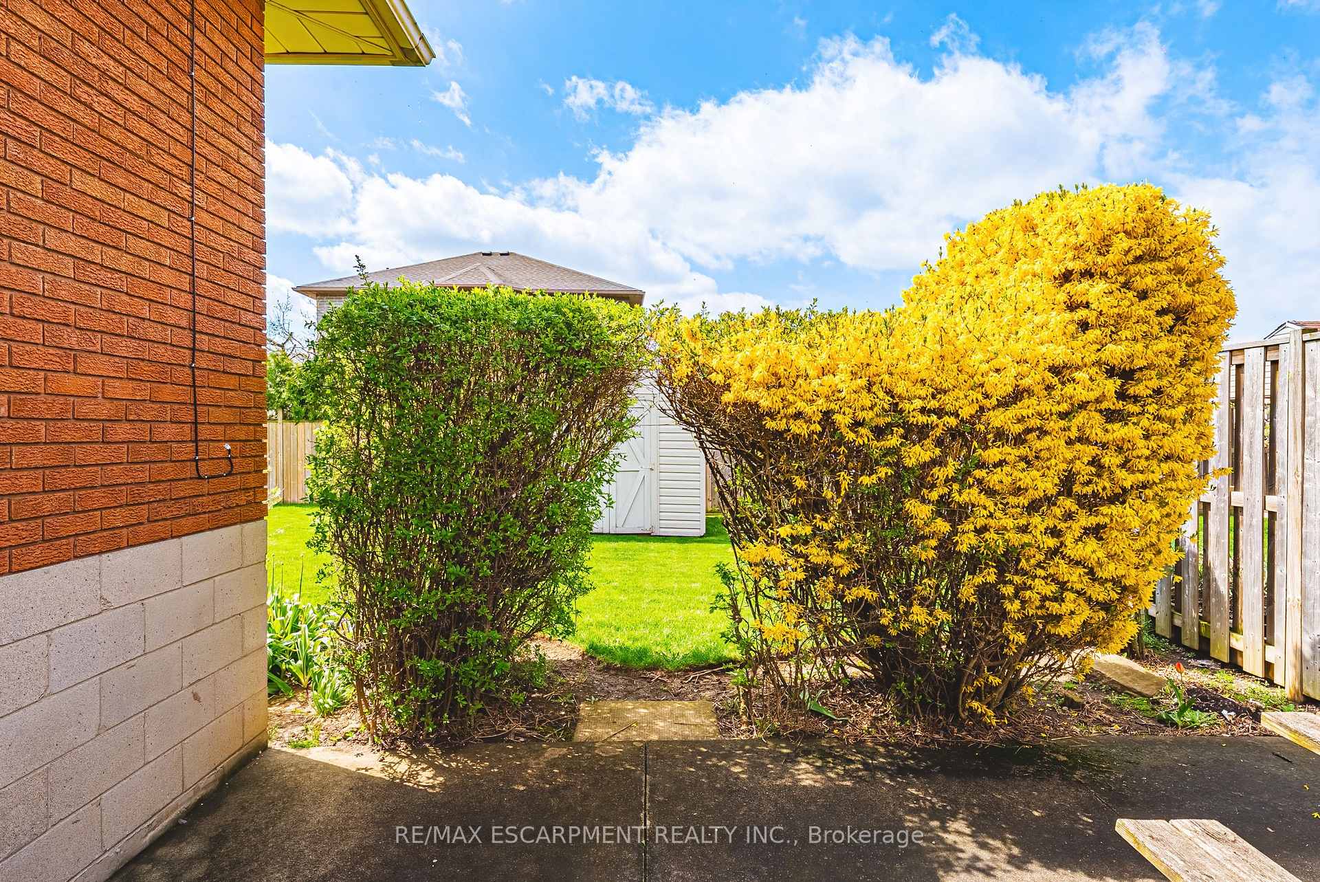 Photo 45 of 98 Deerhurst Road, Hamilton, Stoney Creek — HOMEH