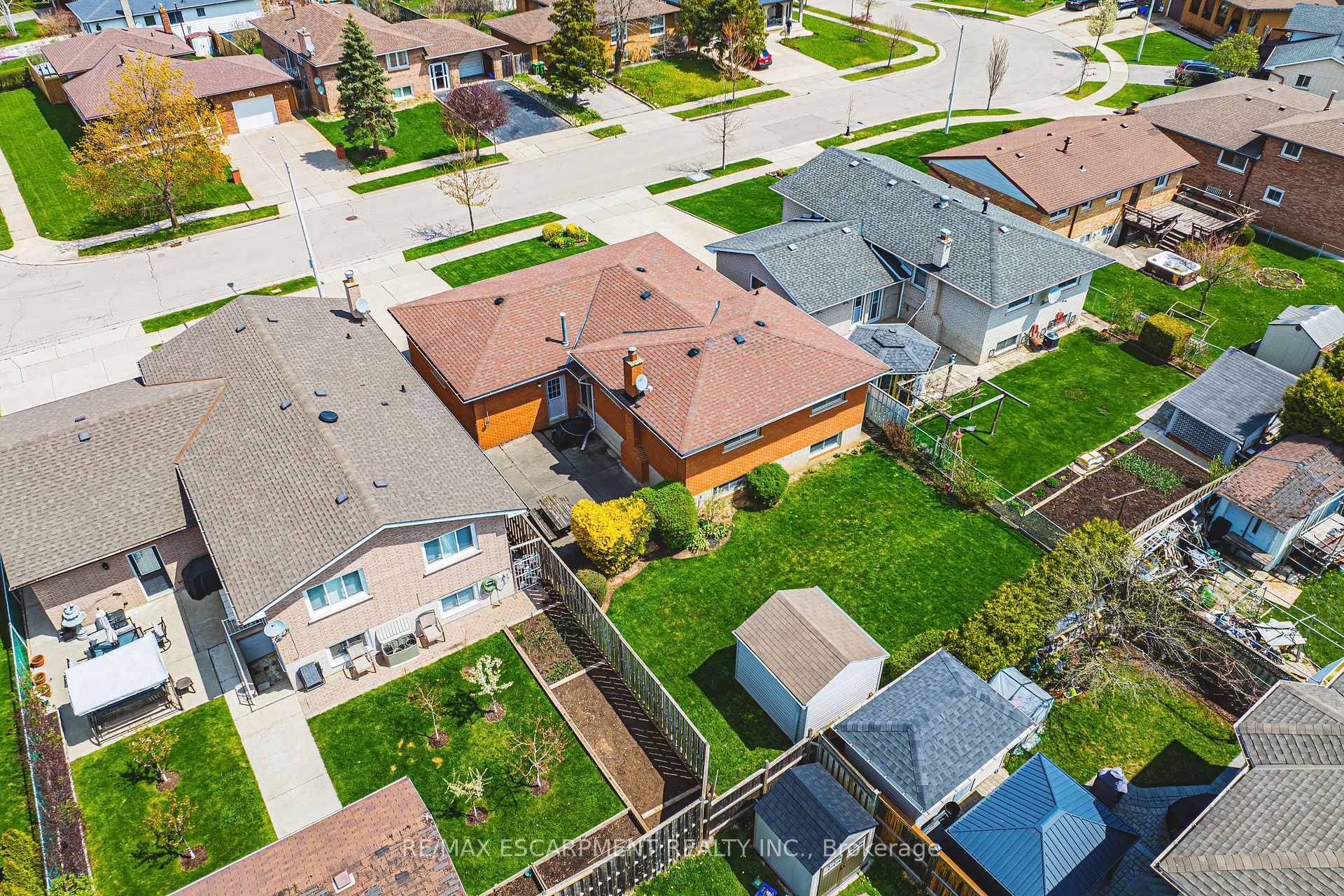 Photo 42 of 98 Deerhurst Road, Hamilton, Stoney Creek — HOMEH