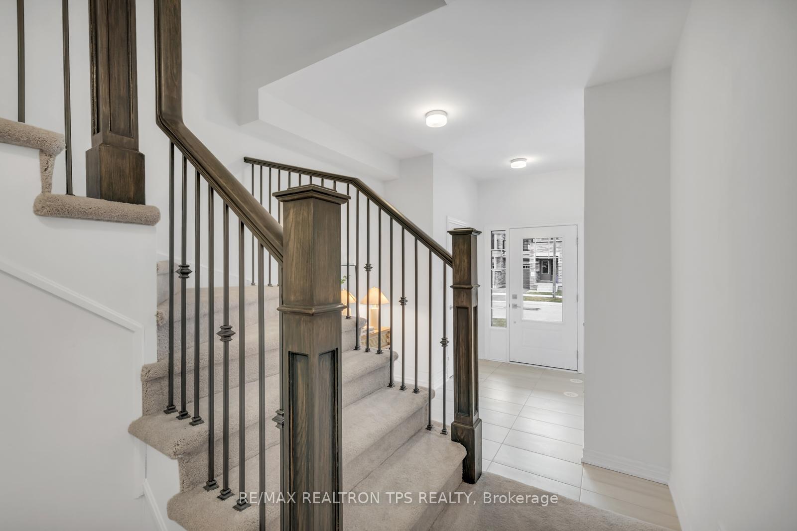 Photo 6 of 1107 Lockie Drive, Oshawa, Kedron — HOMEH