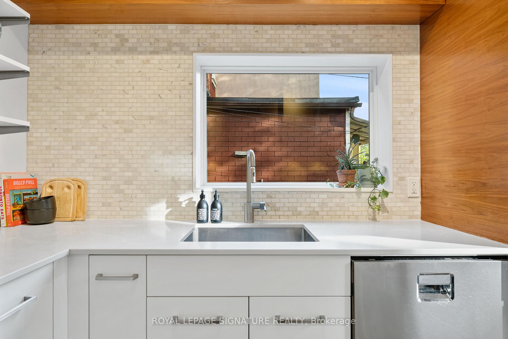 Photo 9 of 142 Dewhurst Boulevard, Toronto, Danforth Village-East York — HOMEH