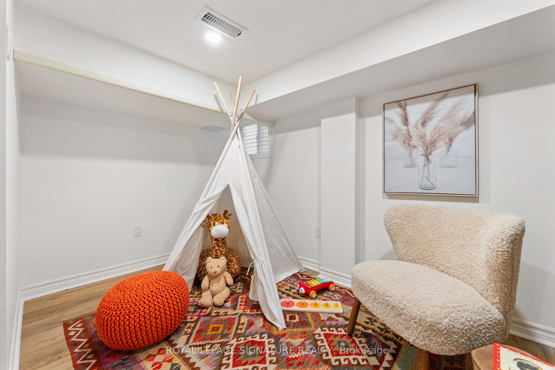 Photo 33 of 142 Dewhurst Boulevard, Toronto, Danforth Village-East York — HOMEH