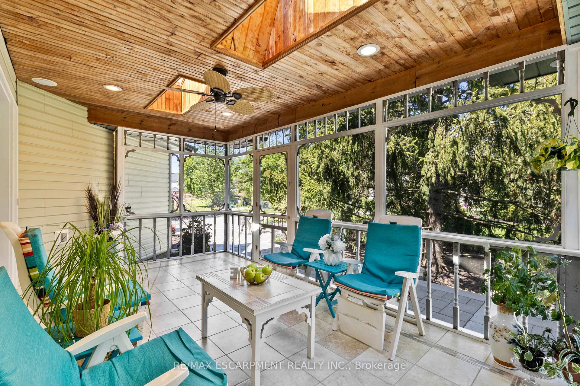 Photo 8 of 4160 Stanley Street, Lincoln, Lincoln-Jordan/Vineland — HOMEH