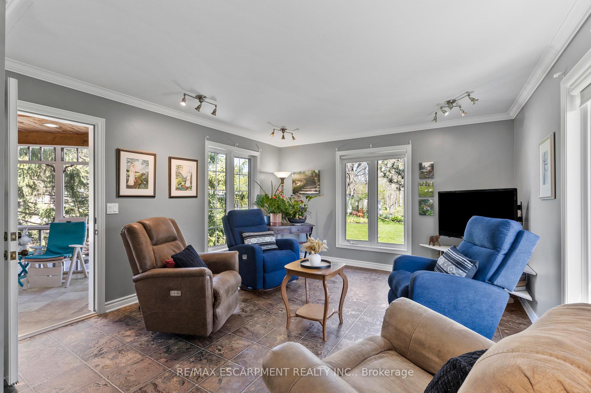 Photo 12 of 4160 Stanley Street, Lincoln, Lincoln-Jordan/Vineland — HOMEH