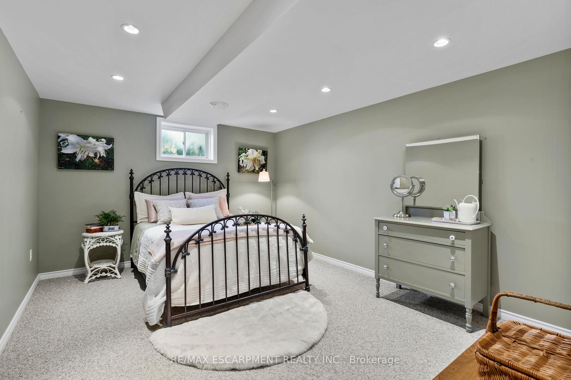 Photo 23 of 4160 Stanley Street, Lincoln, Lincoln-Jordan/Vineland — HOMEH