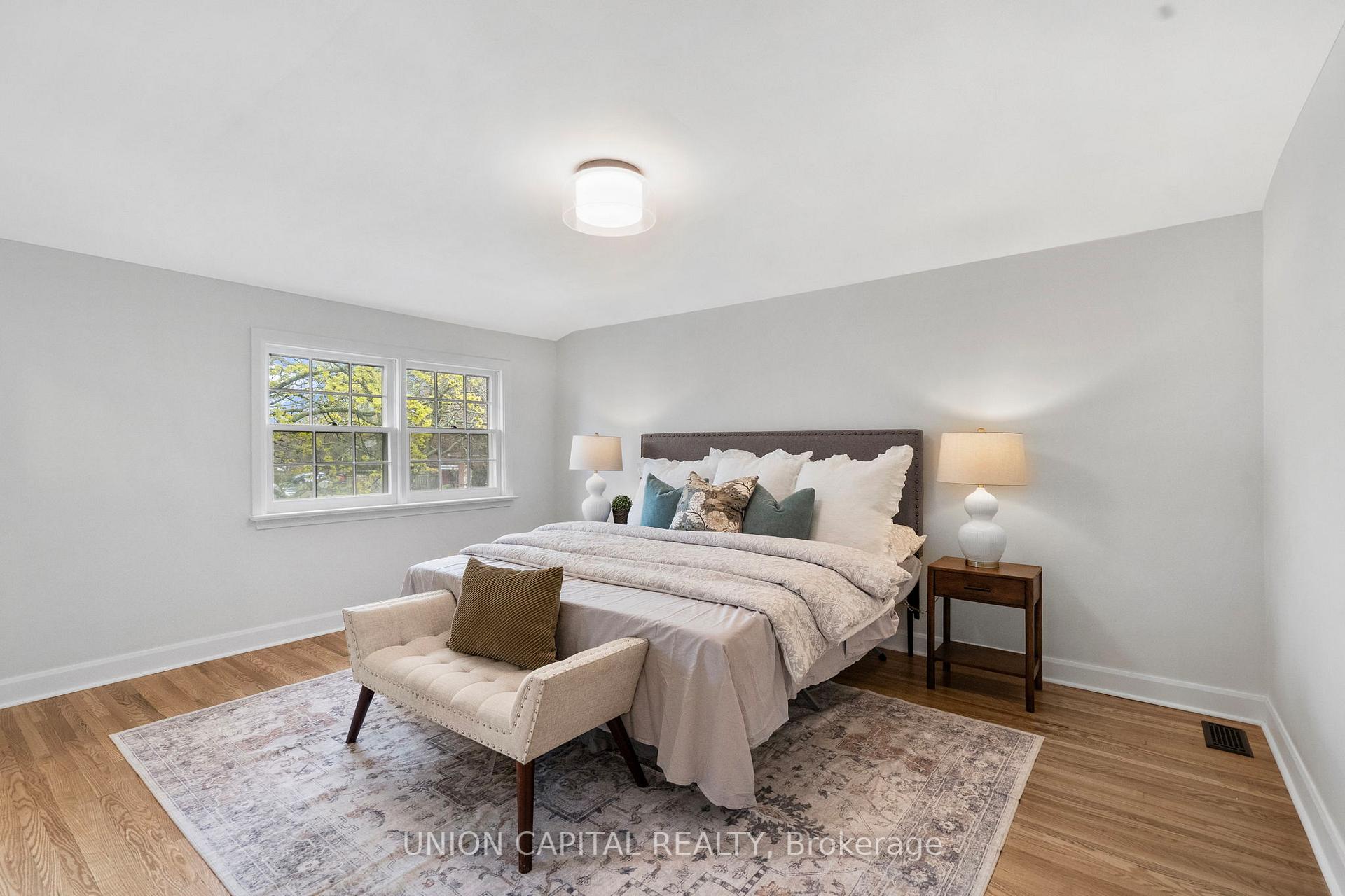 Photo 7 of 9 Cathedral Bluffs Drive, Scarborough, Cliffcrest — HOMEH