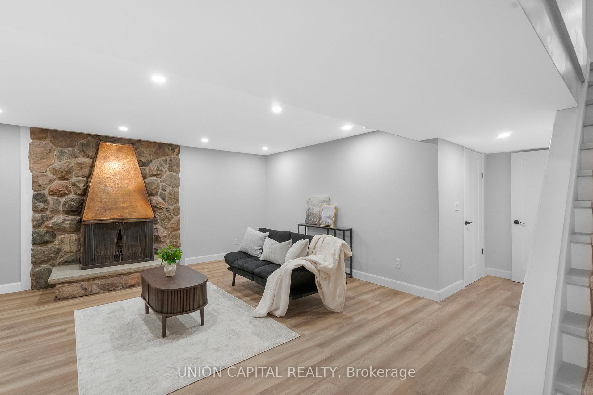 Photo 40 of 9 Cathedral Bluffs Drive, Scarborough, Cliffcrest — HOMEH