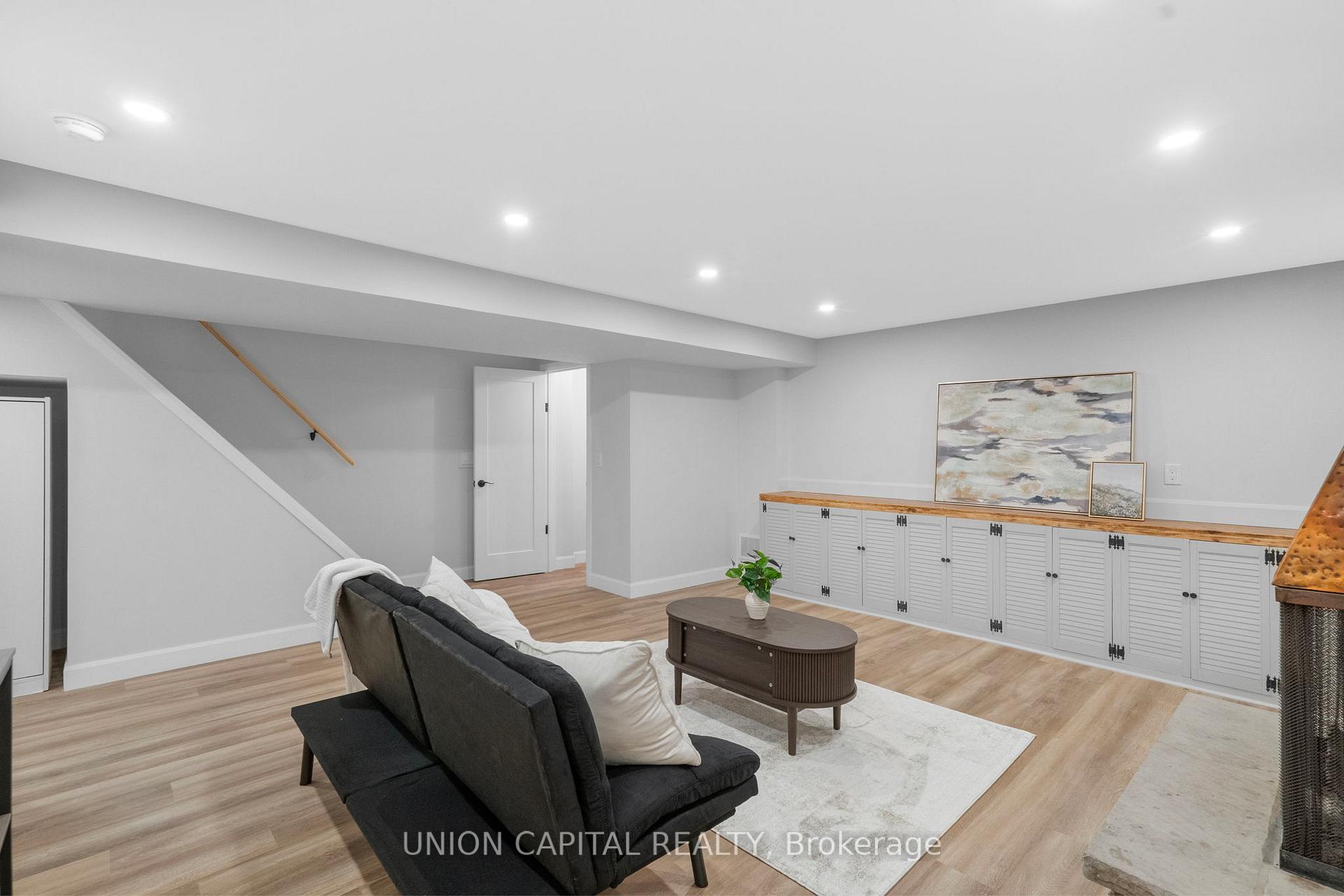Photo 37 of 9 Cathedral Bluffs Drive, Scarborough, Cliffcrest — HOMEH