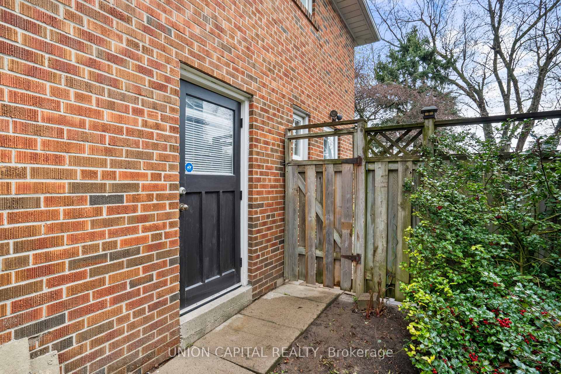 Photo 43 of 9 Cathedral Bluffs Drive, Scarborough, Cliffcrest — HOMEH