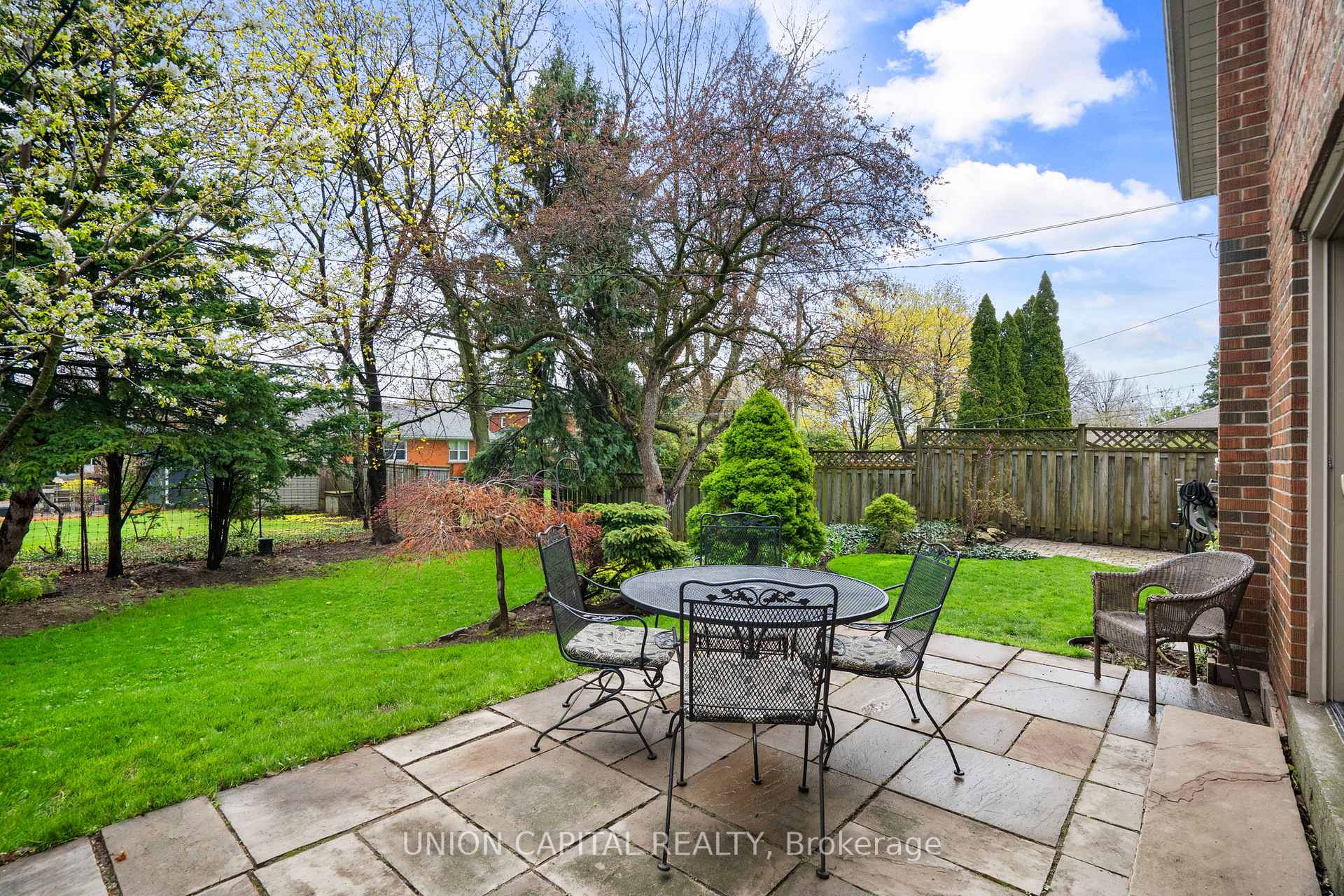Photo 28 of 9 Cathedral Bluffs Drive, Scarborough, Cliffcrest — HOMEH
