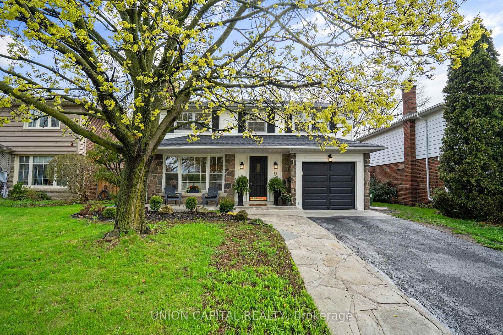 Photo 36 of 9 Cathedral Bluffs Drive, Scarborough, Cliffcrest — HOMEH