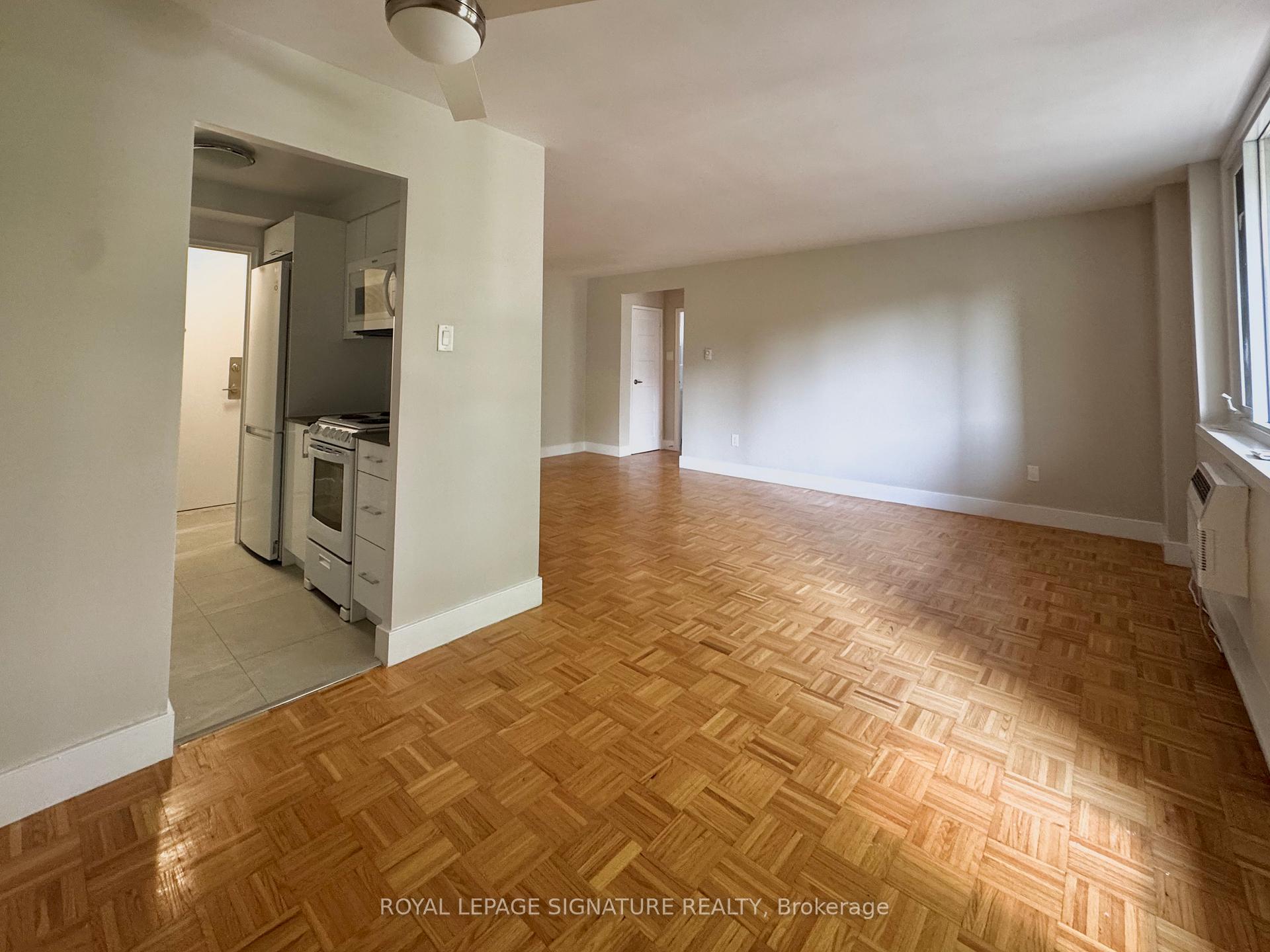 Photo 2 of Unit 403, 55 Isabella Street, Toronto, Church-Yonge Corridor — HOMEH