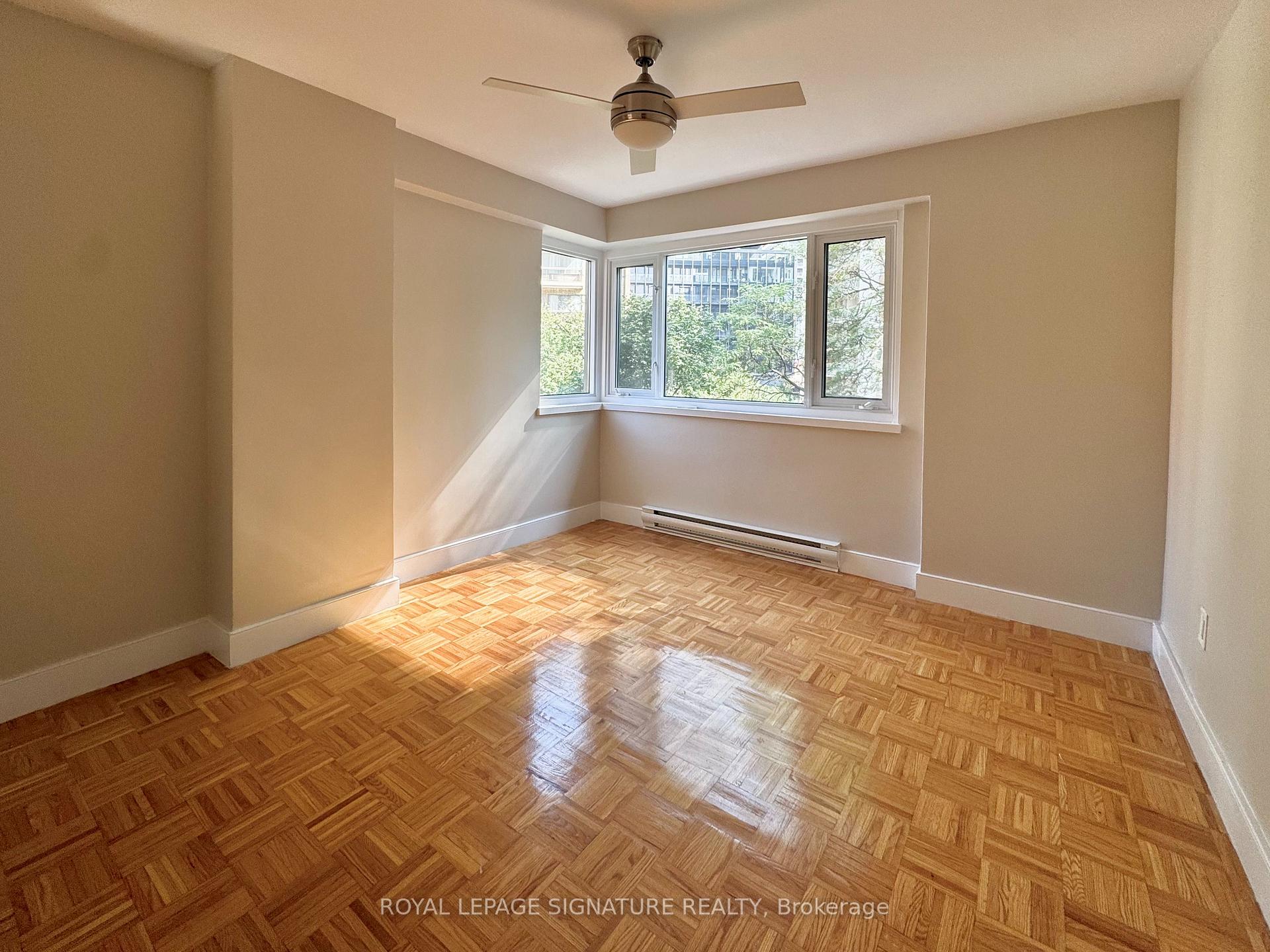 Photo 3 of Unit 403, 55 Isabella Street, Toronto, Church-Yonge Corridor — HOMEH