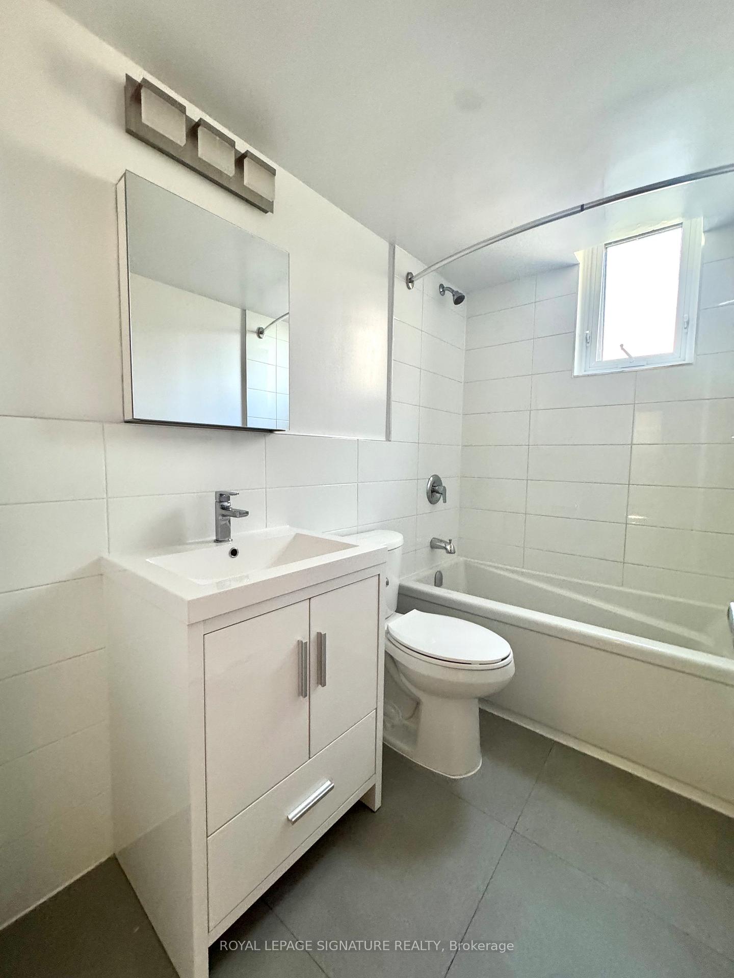 Photo 7 of Unit 403, 55 Isabella Street, Toronto, Church-Yonge Corridor — HOMEH