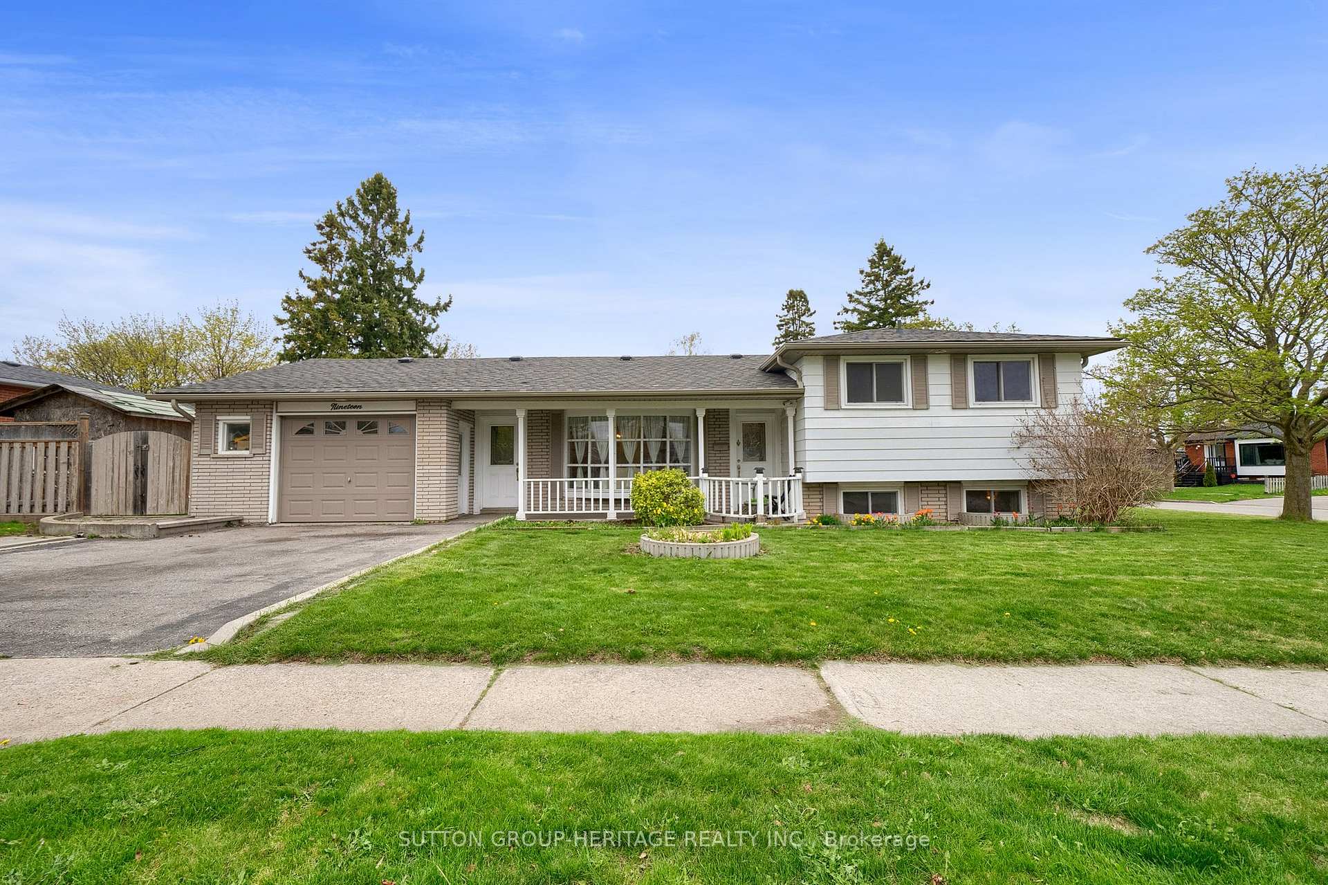 Photo 6 of 19 Turnbull Road, Ajax, South East — HOMEH