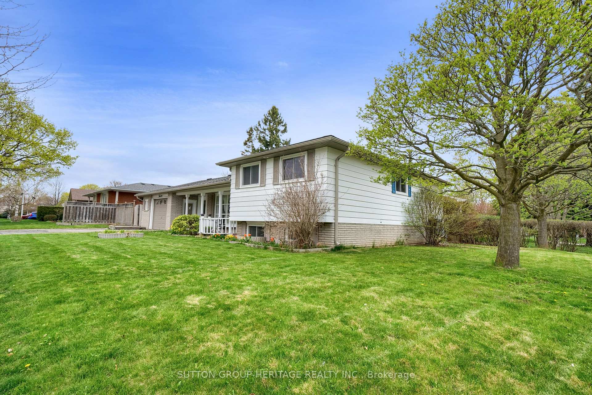 Photo 4 of 19 Turnbull Road, Ajax, South East — HOMEH