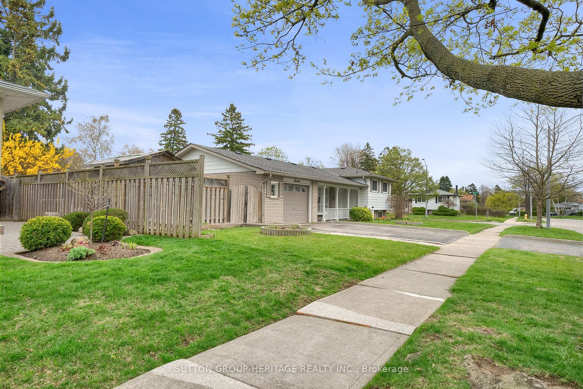 Photo 19 of 19 Turnbull Road, Ajax, South East — HOMEH