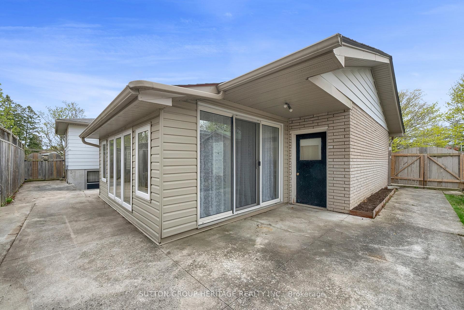 Photo 17 of 19 Turnbull Road, Ajax, South East — HOMEH