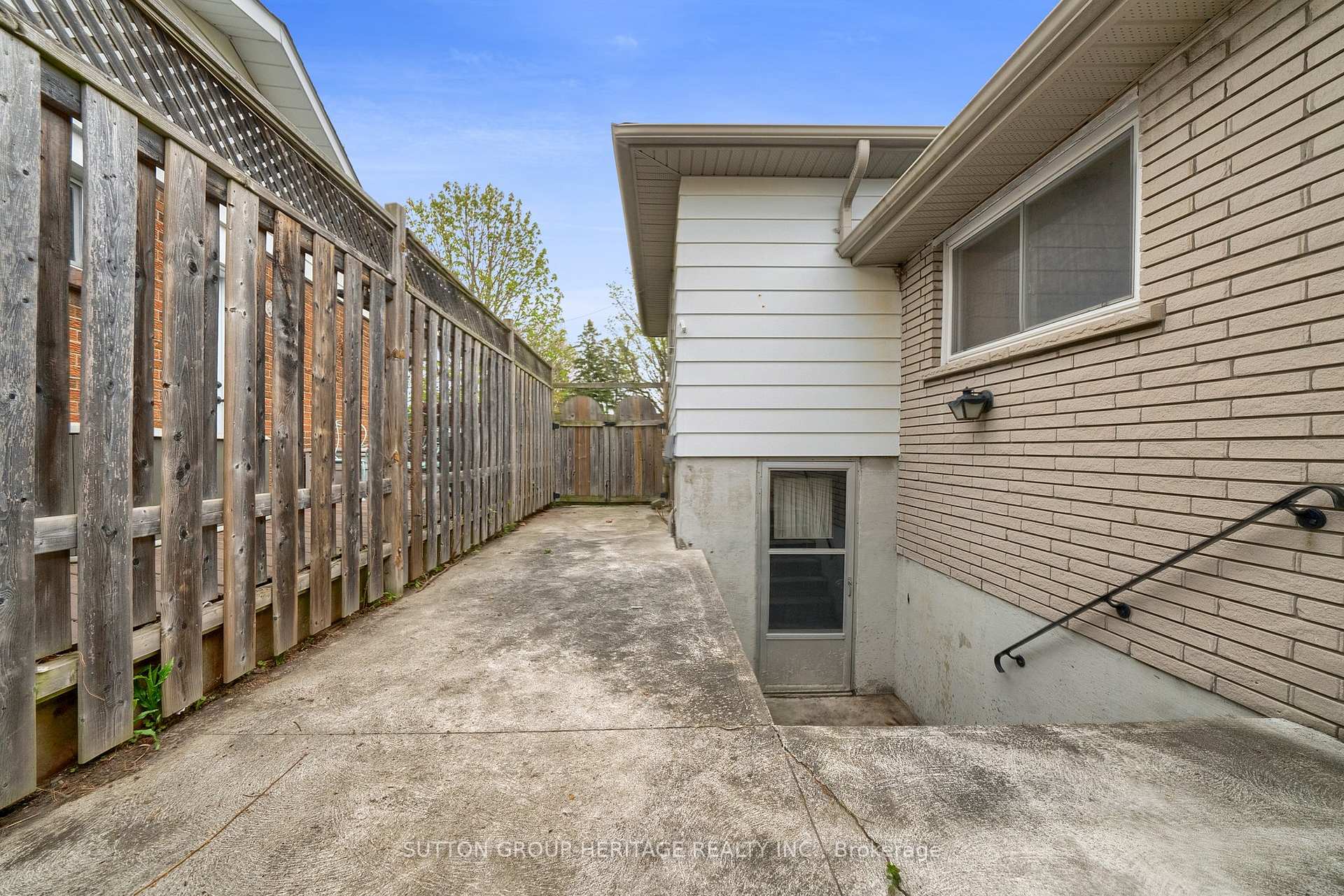 Photo 8 of 19 Turnbull Road, Ajax, South East — HOMEH