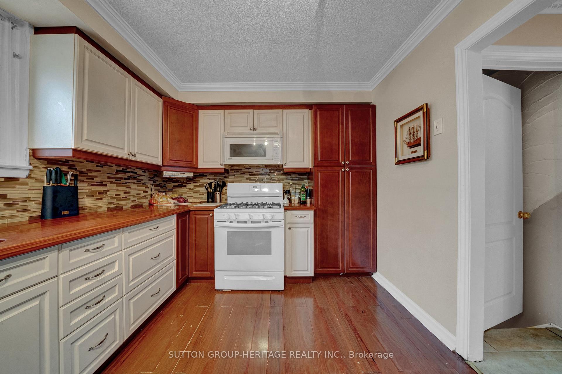 Photo 2 of 19 Turnbull Road, Ajax, South East — HOMEH