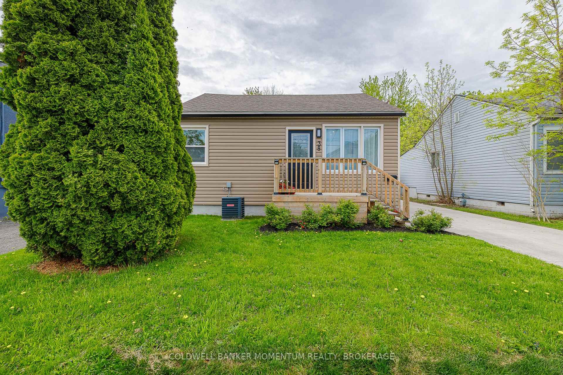 Photo 10 of 38 Bartlett Street, St. Catharines, Facer — HOMEH