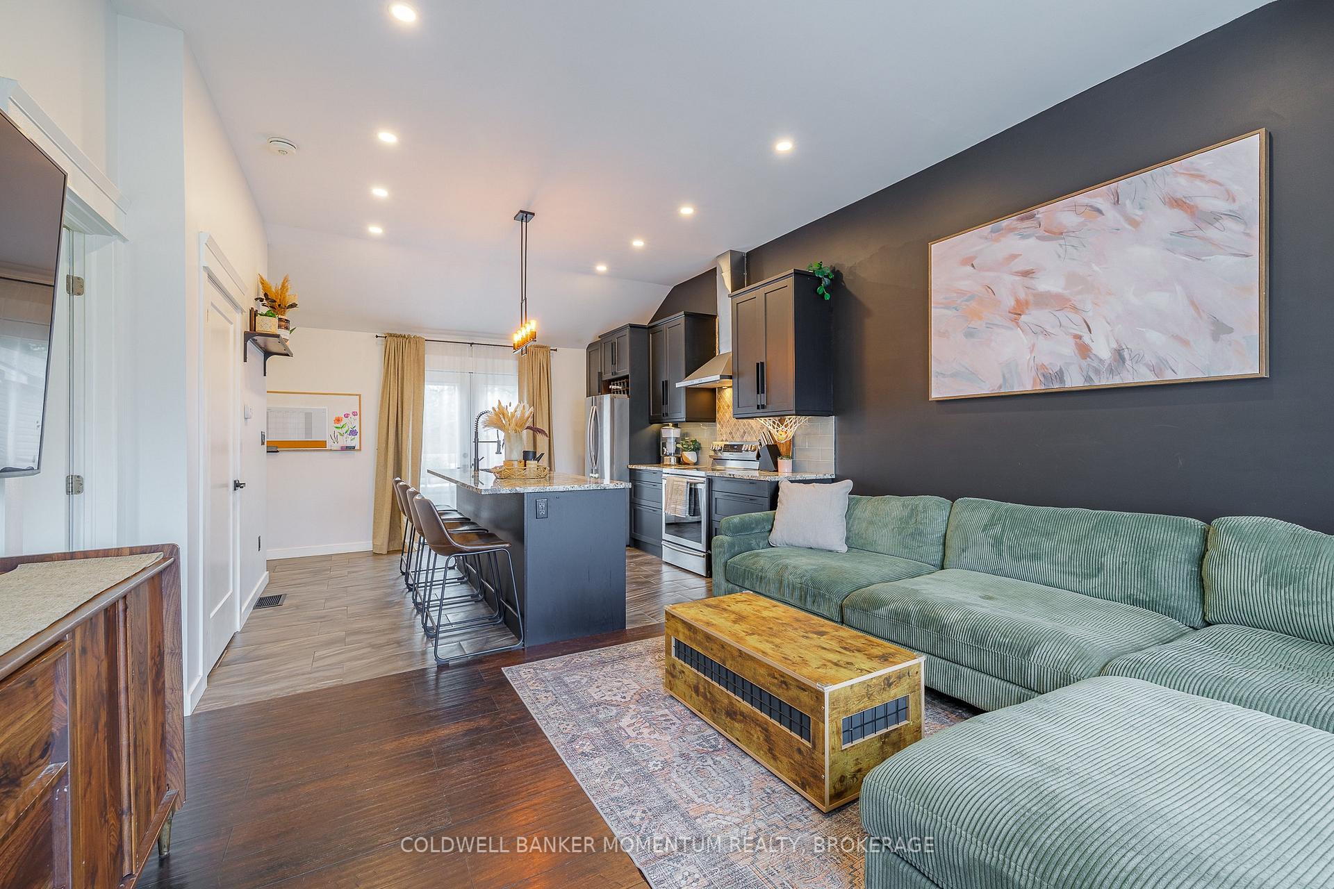 Photo 5 of 38 Bartlett Street, St. Catharines, Facer — HOMEH