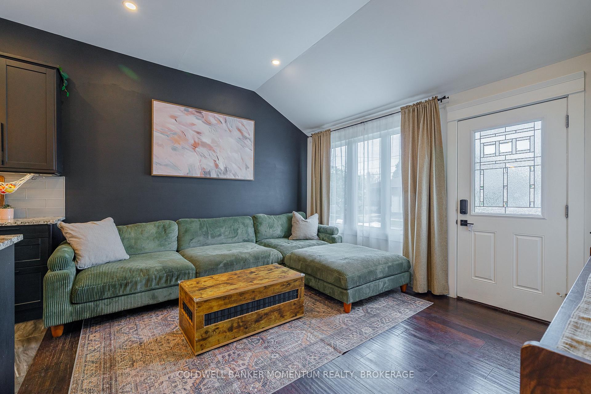 Photo 6 of 38 Bartlett Street, St. Catharines, Facer — HOMEH