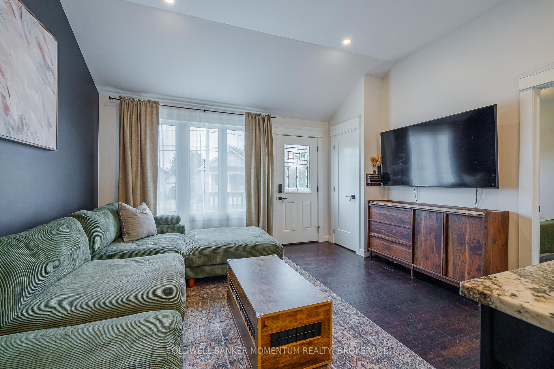 Photo 8 of 38 Bartlett Street, St. Catharines, Facer — HOMEH