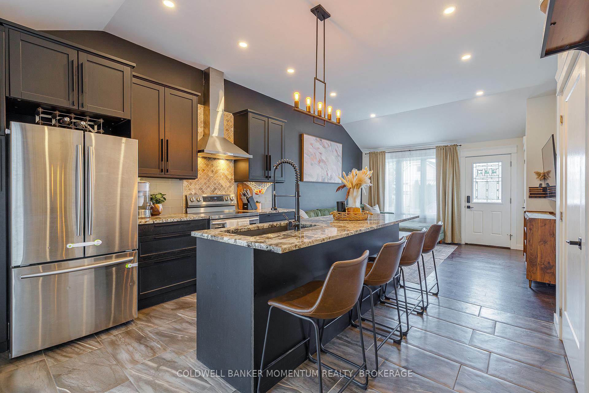 Photo 11 of 38 Bartlett Street, St. Catharines, Facer — HOMEH