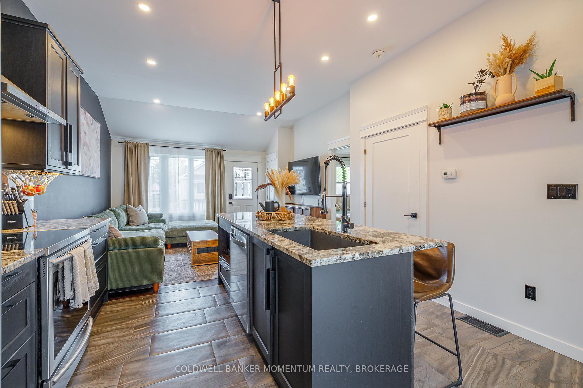 Photo 17 of 38 Bartlett Street, St. Catharines, Facer — HOMEH