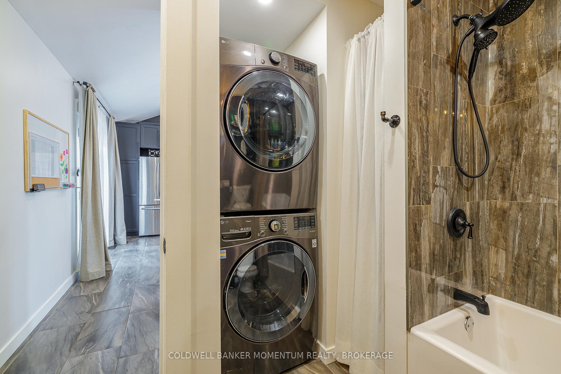 Photo 20 of 38 Bartlett Street, St. Catharines, Facer — HOMEH