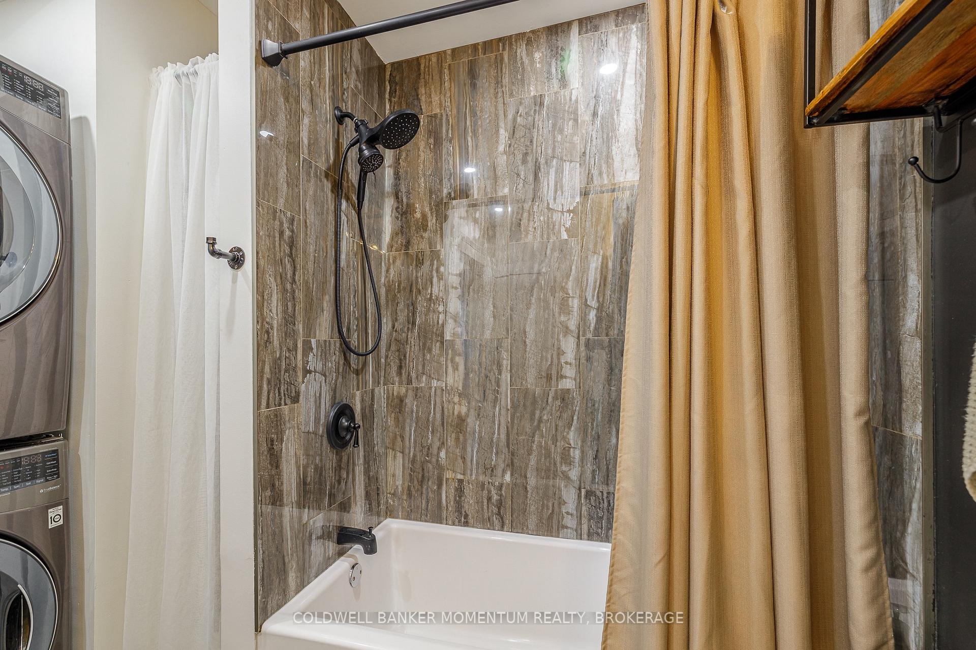 Photo 23 of 38 Bartlett Street, St. Catharines, Facer — HOMEH