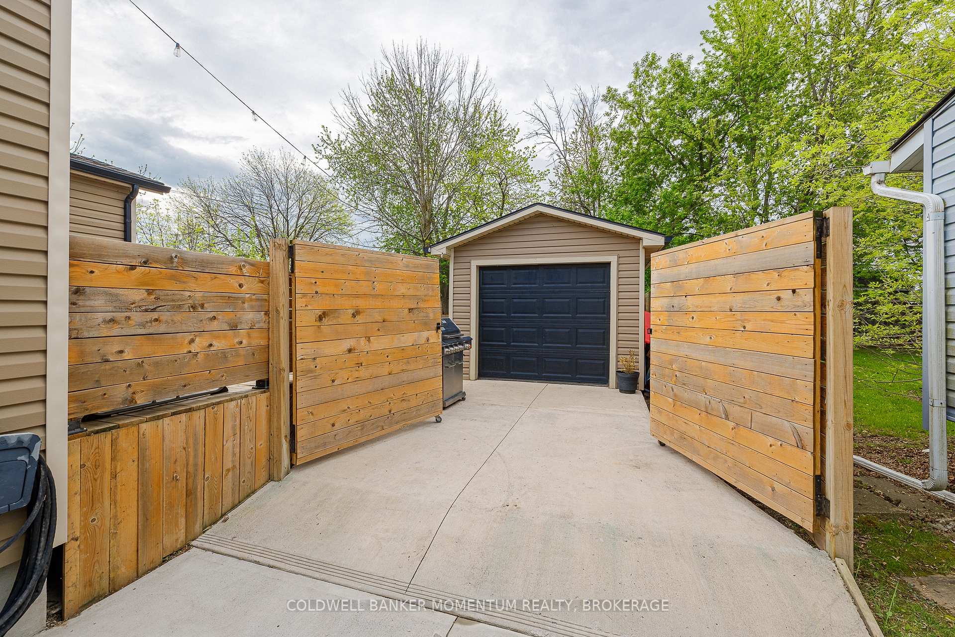 Photo 31 of 38 Bartlett Street, St. Catharines, Facer — HOMEH