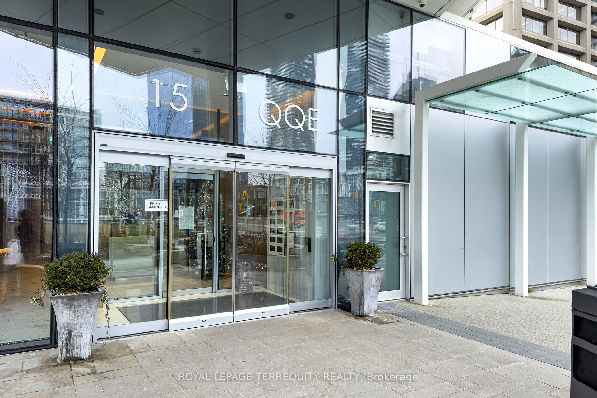 Photo 4 of Unit 2107, 15 Queens Quay, Toronto, Waterfront Communities — HOMEH