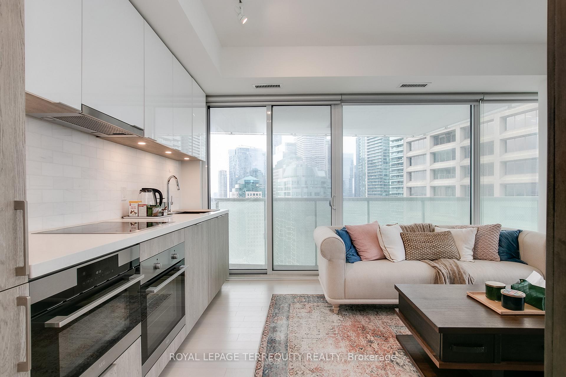 Photo 18 of Unit 2107, 15 Queens Quay, Toronto, Waterfront Communities — HOMEH