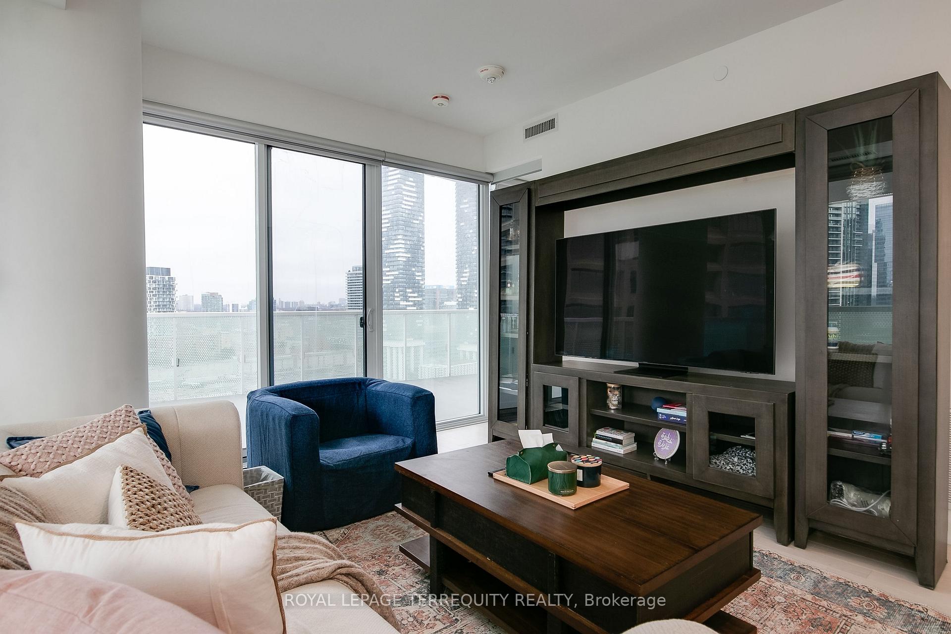 Photo 21 of Unit 2107, 15 Queens Quay, Toronto, Waterfront Communities — HOMEH