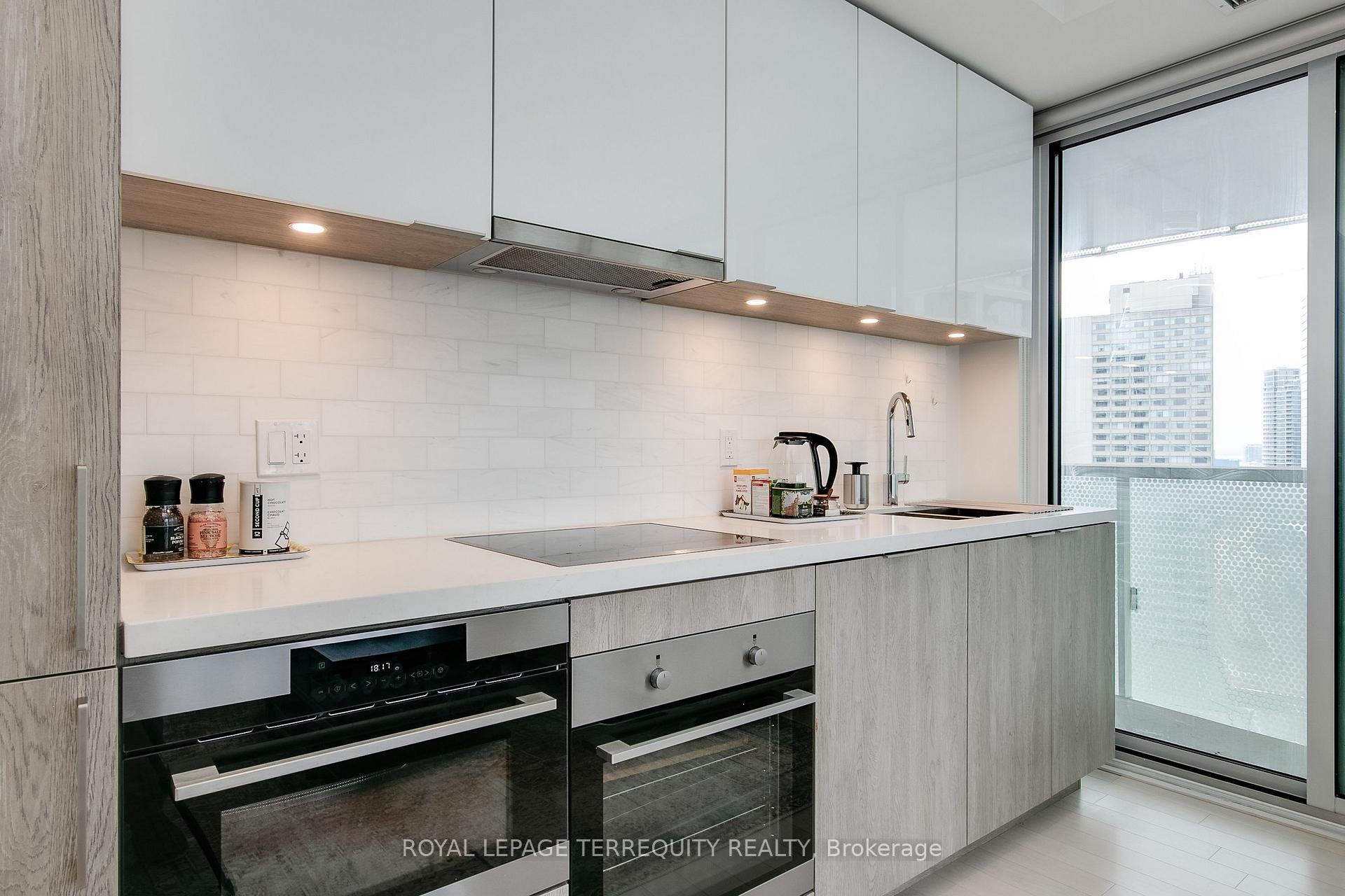 Photo 25 of Unit 2107, 15 Queens Quay, Toronto, Waterfront Communities — HOMEH