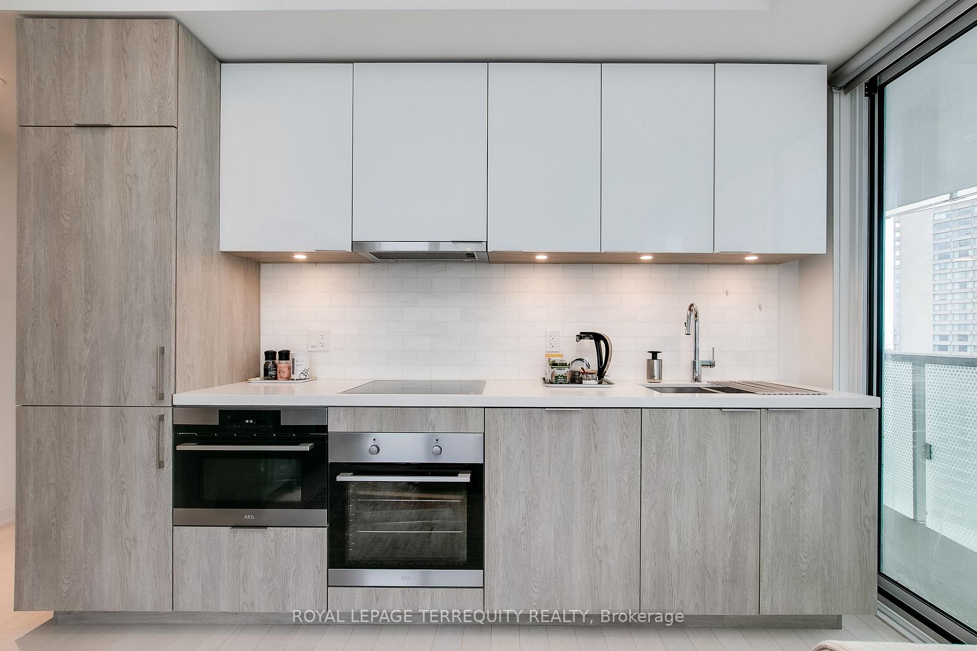 Photo 7 of Unit 2107, 15 Queens Quay, Toronto, Waterfront Communities — HOMEH