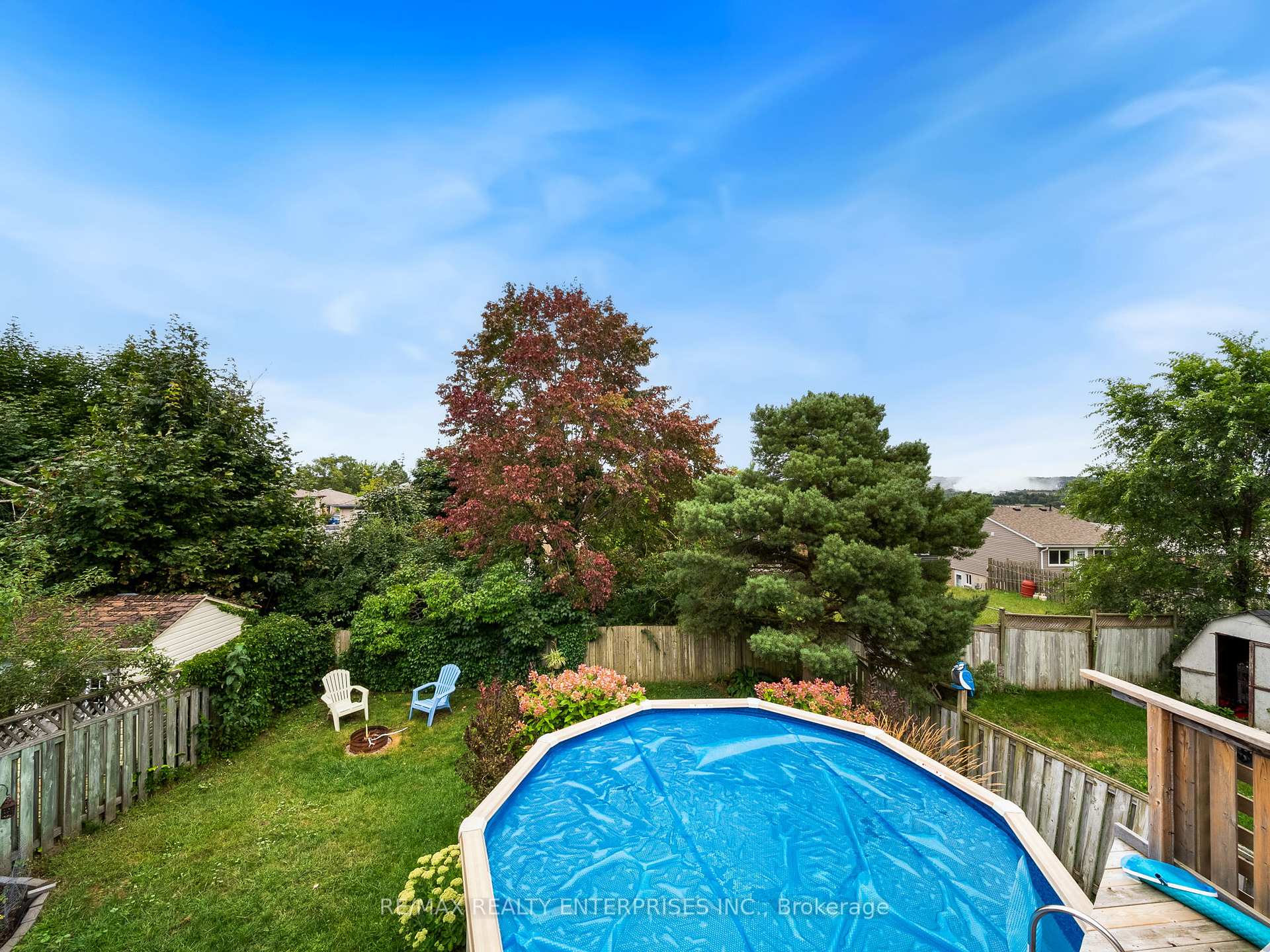 Photo 12 of 126 Shakespeare Crescent, Barrie, Letitia Heights — HOMEH