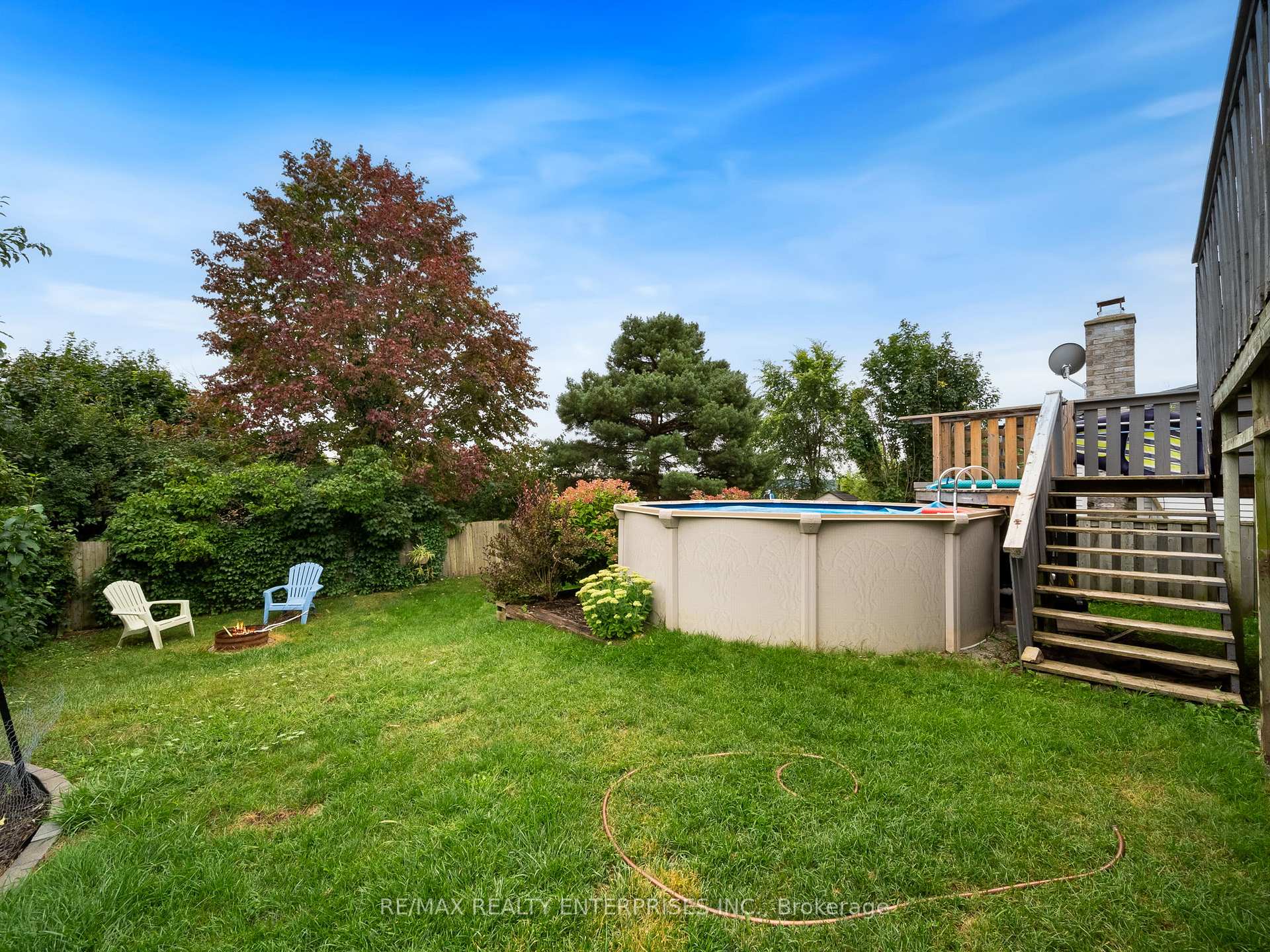 Photo 17 of 126 Shakespeare Crescent, Barrie, Letitia Heights — HOMEH
