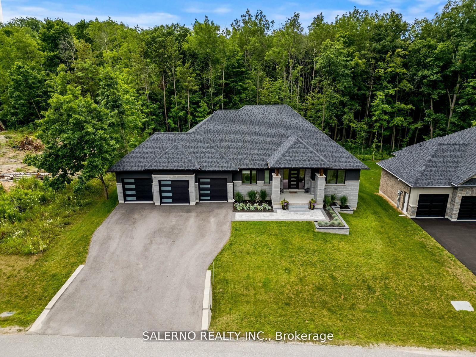 Photo 1 of 10 Jean Miller Court, Springwater, Midhurst — HOMEH