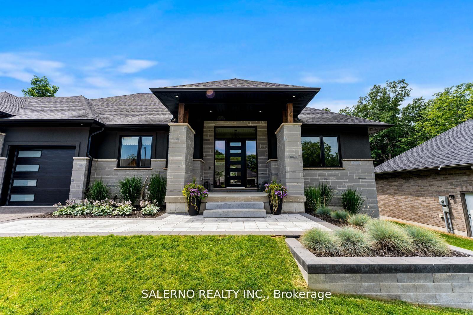 Photo 3 of 10 Jean Miller Court, Springwater, Midhurst — HOMEH