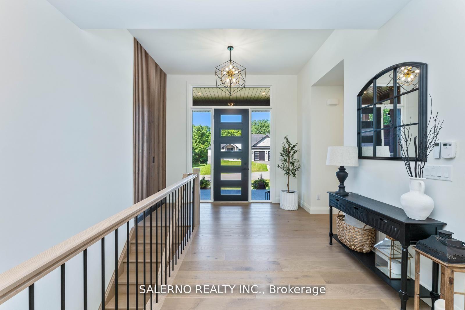 Photo 2 of 10 Jean Miller Court, Springwater, Midhurst — HOMEH