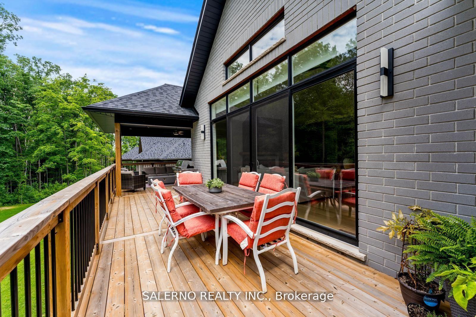 Photo 21 of 10 Jean Miller Court, Springwater, Midhurst — HOMEH